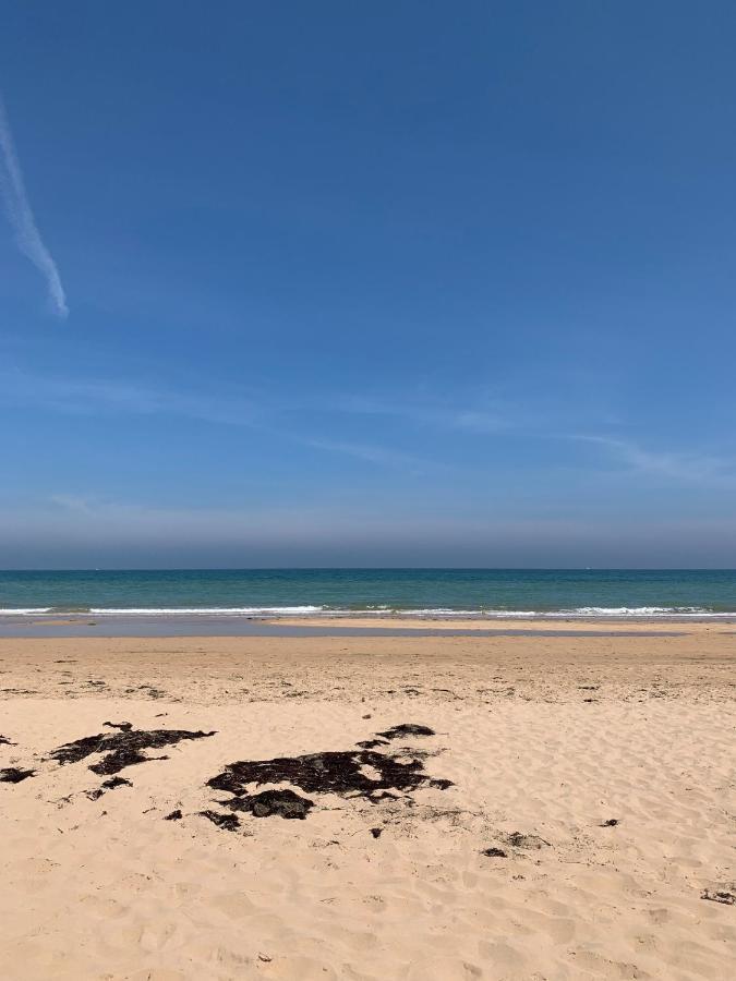 Gite "Au P'Tit Tourois" De Plain-Pied Tout Confort Avec Veranda Proche D'Omaha Beach Et De Bayeux Accueillant Les Animaux Exteriör bild